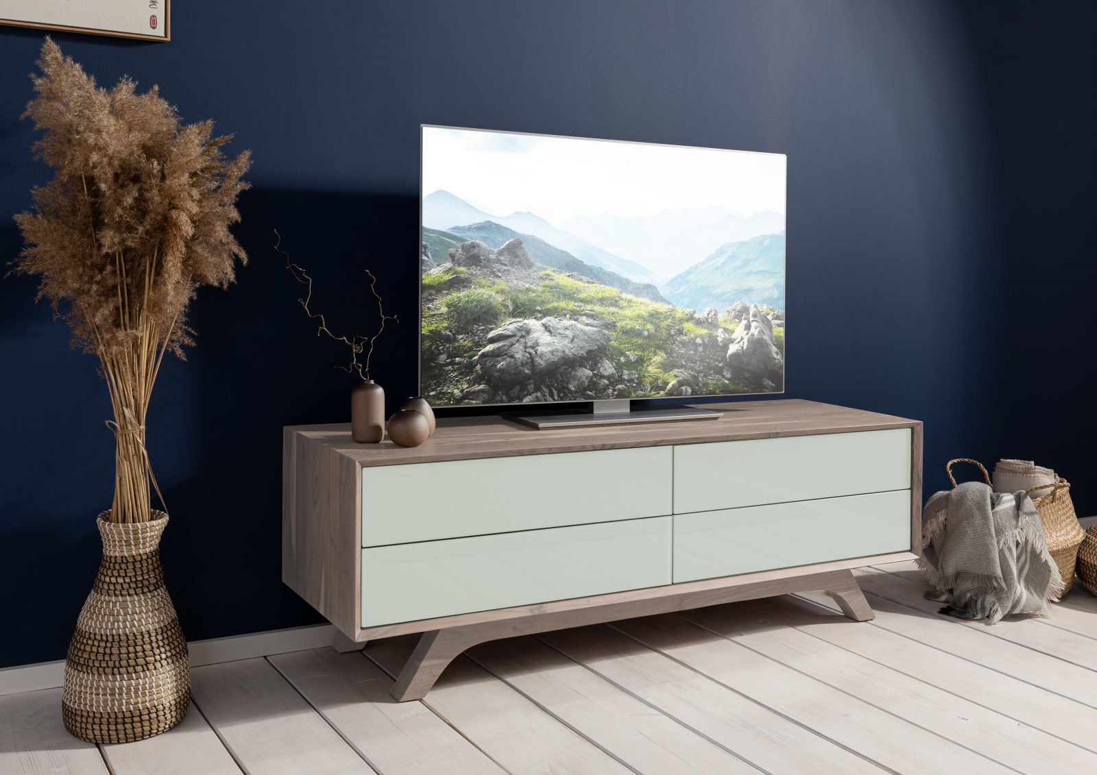 43748 1 tromso 106 mobile tv in legno.jpg